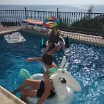 Дом отдыха 5 Bed Family With Pool Нерха