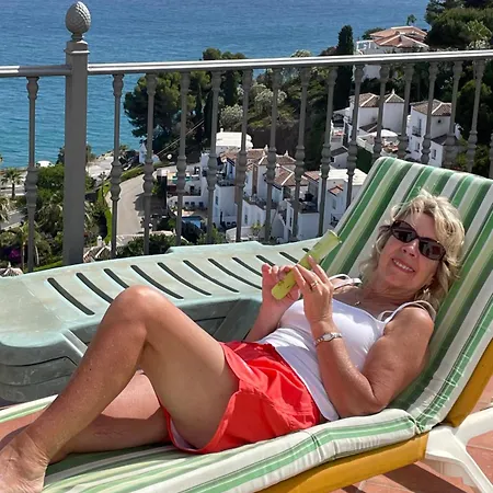 5 Bed Family With Pool Vakantiehuis